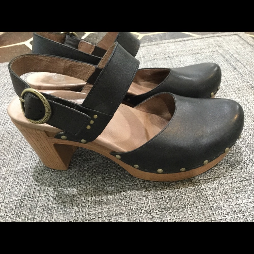 Dansko Women's Dotty Heeled Closed-toe Clog